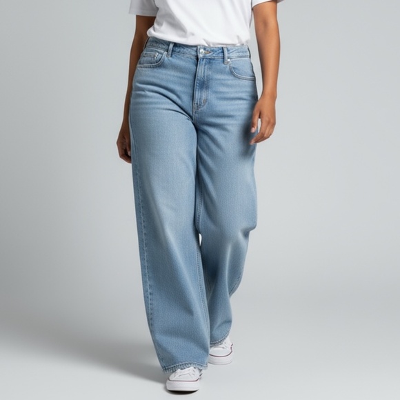 Good American - Good Skate High-Rise Wide-Leg Jeans, Plus Size 20 / 34” inseam - Picture 1 of 12